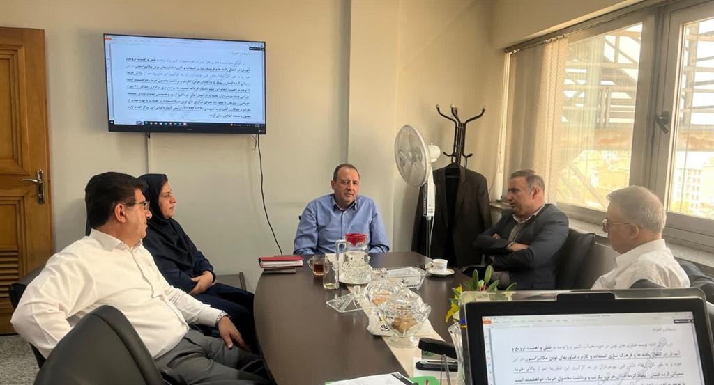 تدوین برنامه جامع آموزش مهارتی مكانیزاسیون در صنعت خرما